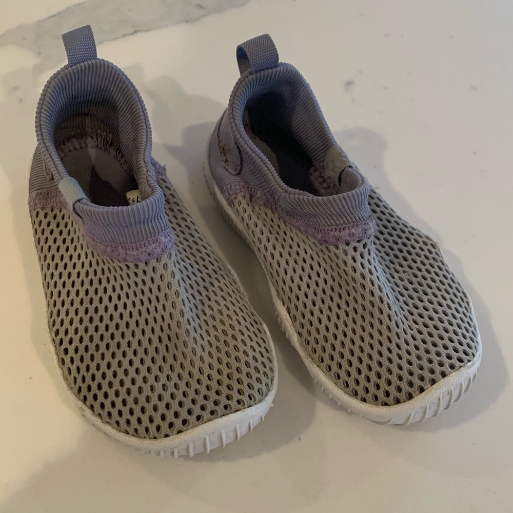 Nike baby water shoes 5 child toddler purple